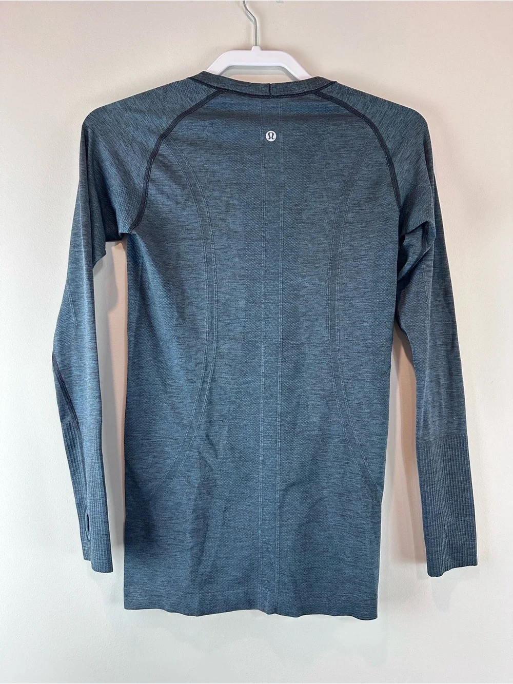 Lululemon Dark Blue Black Swiftly Tech Long Sleeve Athleisure Athletic Shirt 6